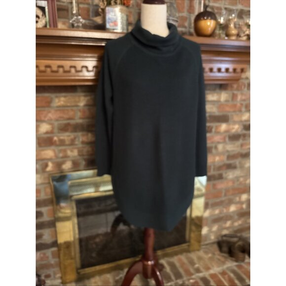 Athleta Green Knit Sweater Size Medium Wool Blend - Picture 1 of 6